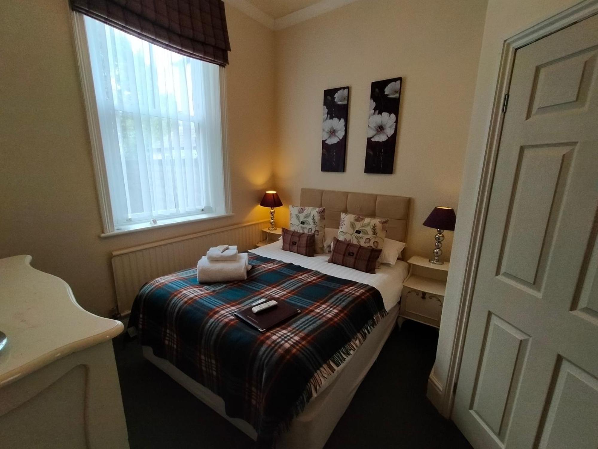 Arden House Hotel Харогейт Екстериор снимка