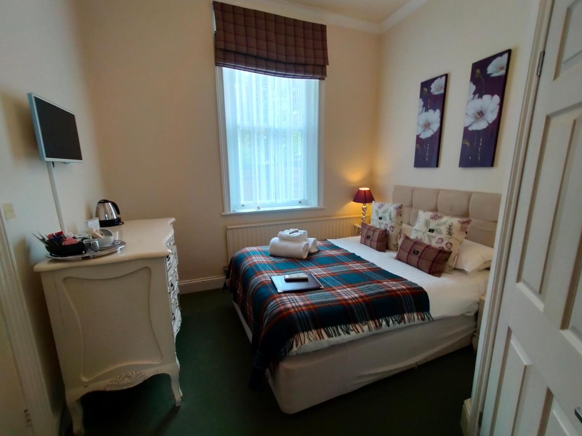 Arden House Hotel Харогейт Екстериор снимка