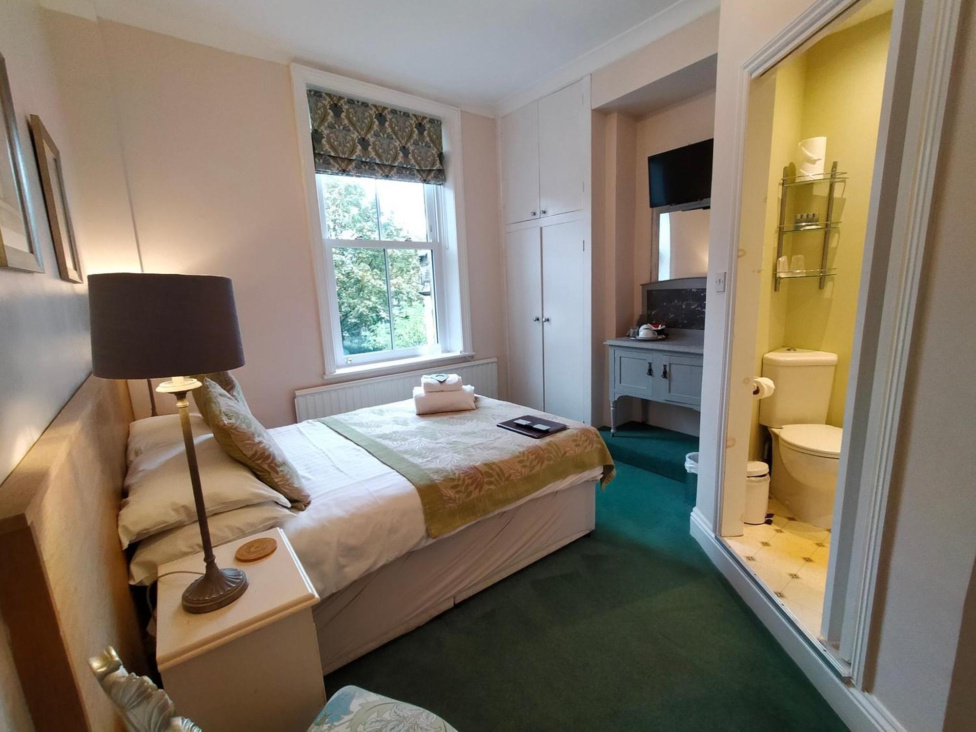 Arden House Hotel Харогейт Екстериор снимка