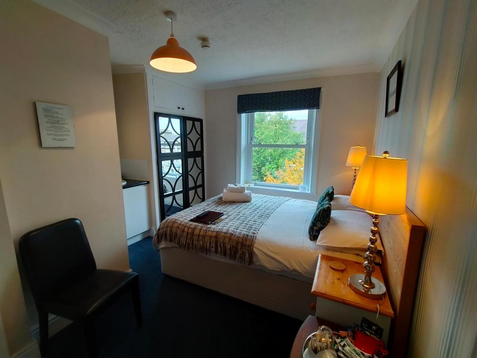 Arden House Hotel Харогейт Екстериор снимка