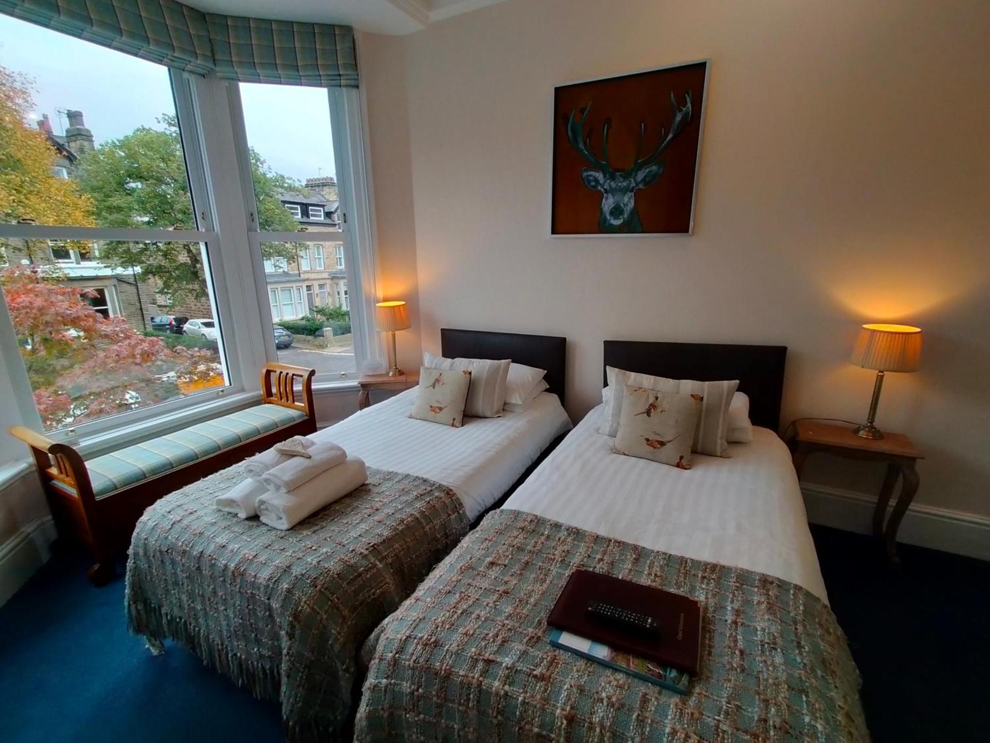 Arden House Hotel Харогейт Екстериор снимка